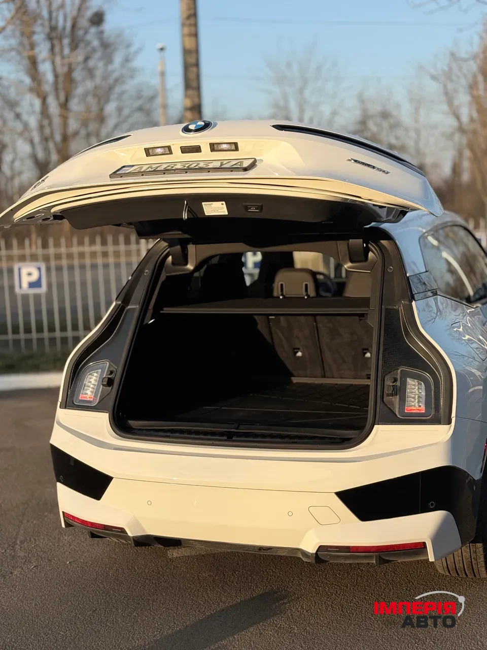 BMW iX - фото 12