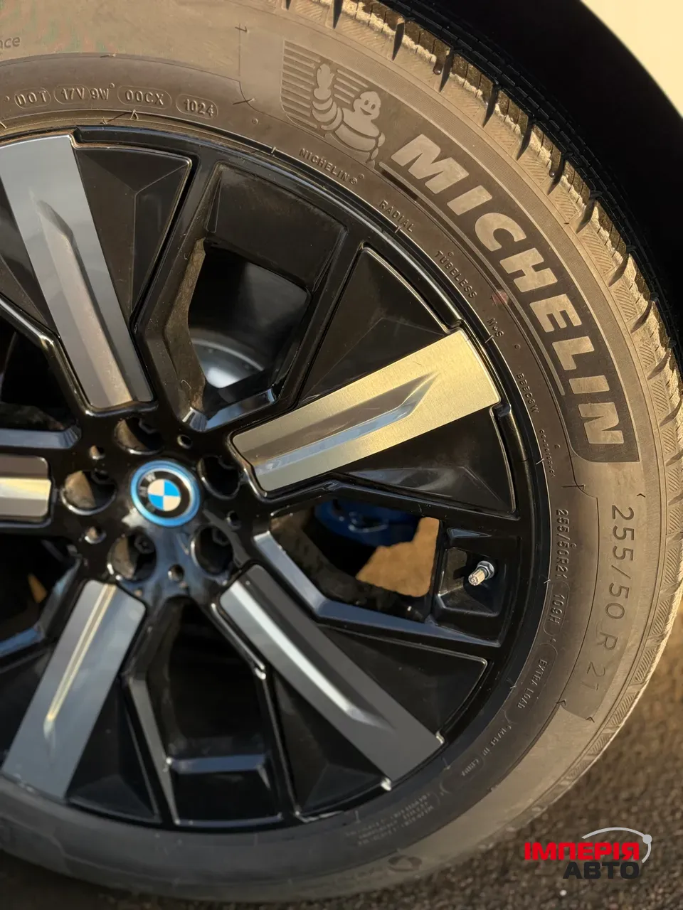 BMW iX - фото 11