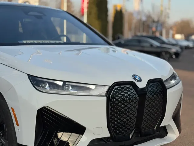 BMW iX - фото 5