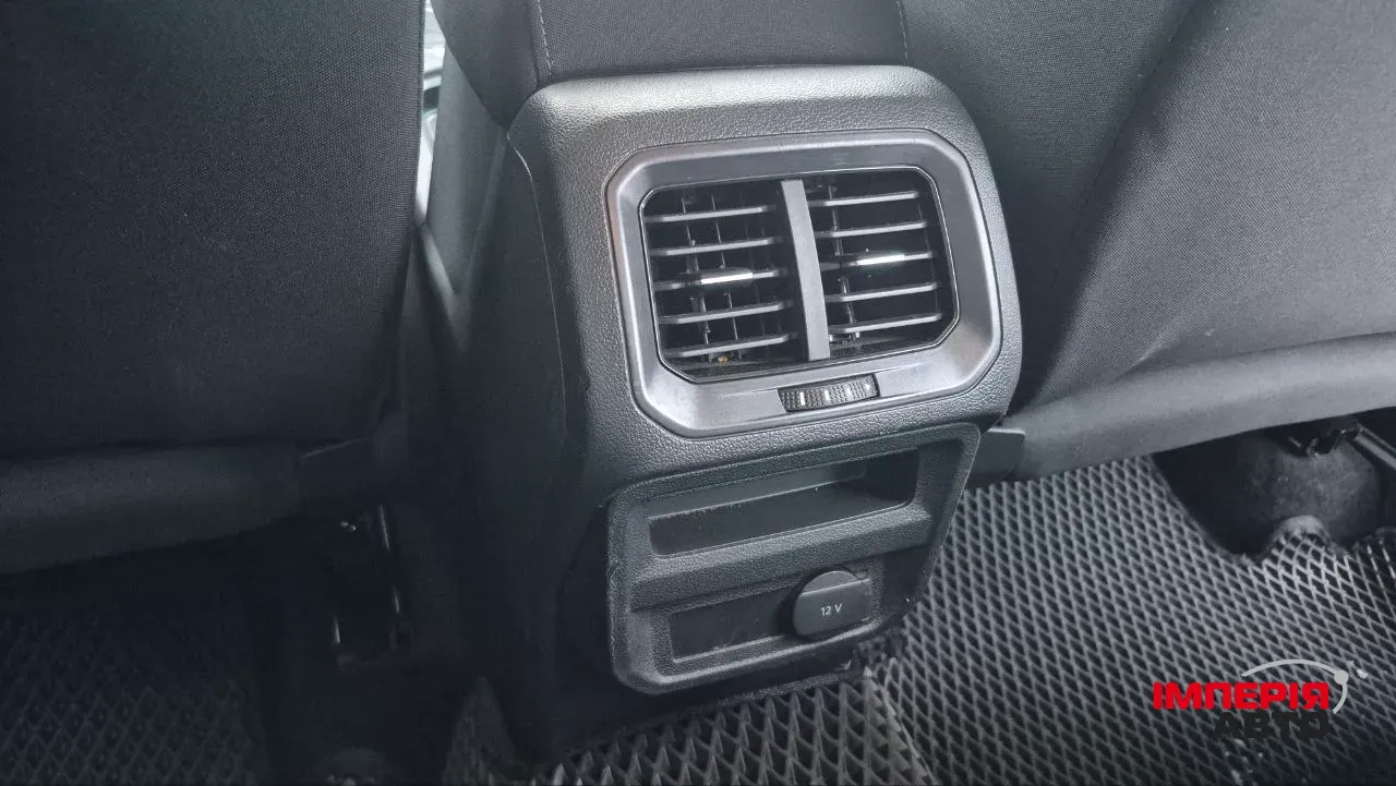 Volkswagen Tiguan - фото 23