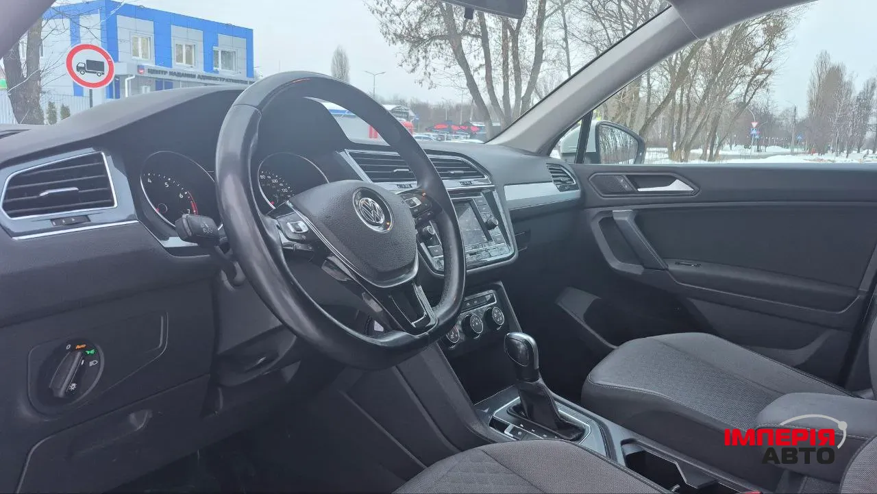 Volkswagen Tiguan - фото 13