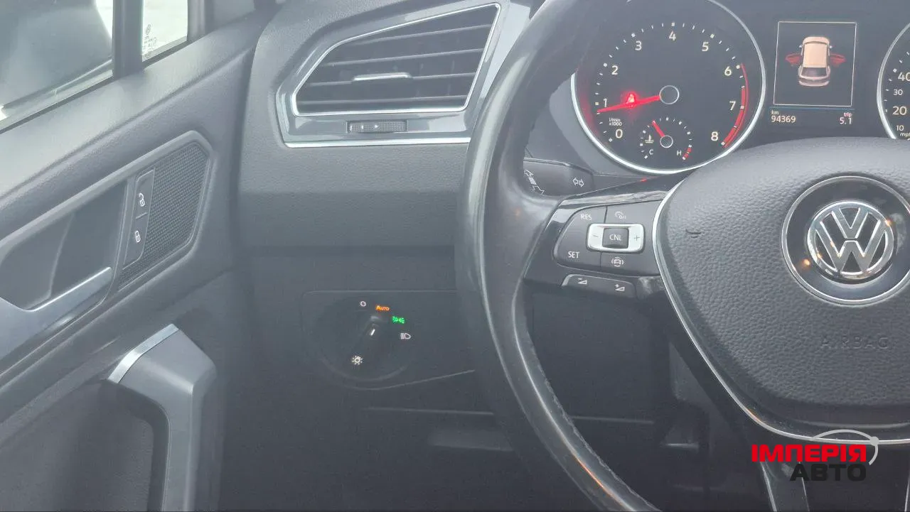 Volkswagen Tiguan - фото 18