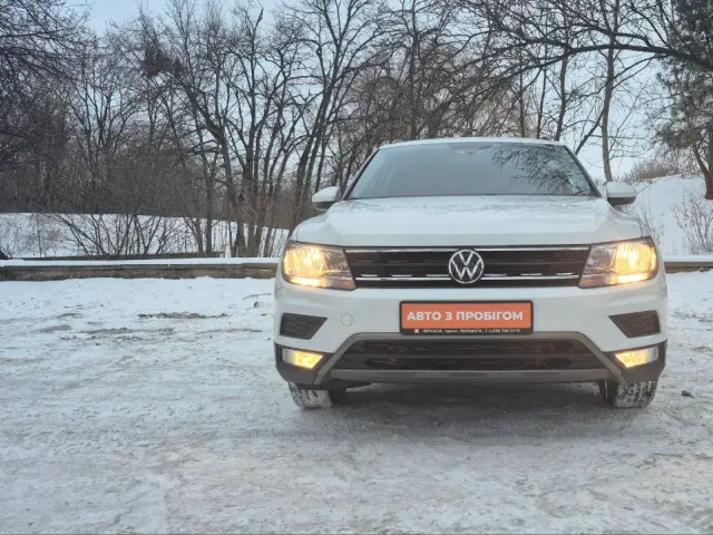 Volkswagen Tiguan - фото 2
