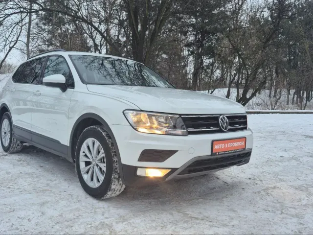 Volkswagen Tiguan - фото 3