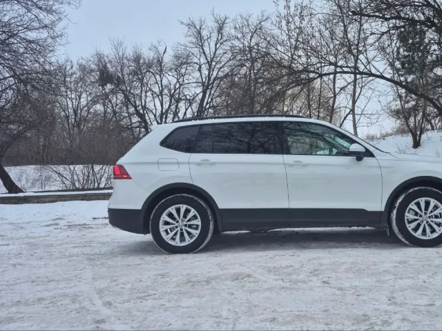 Volkswagen Tiguan - фото 5