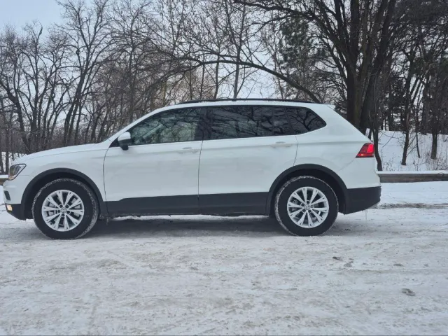Volkswagen Tiguan - фото 4