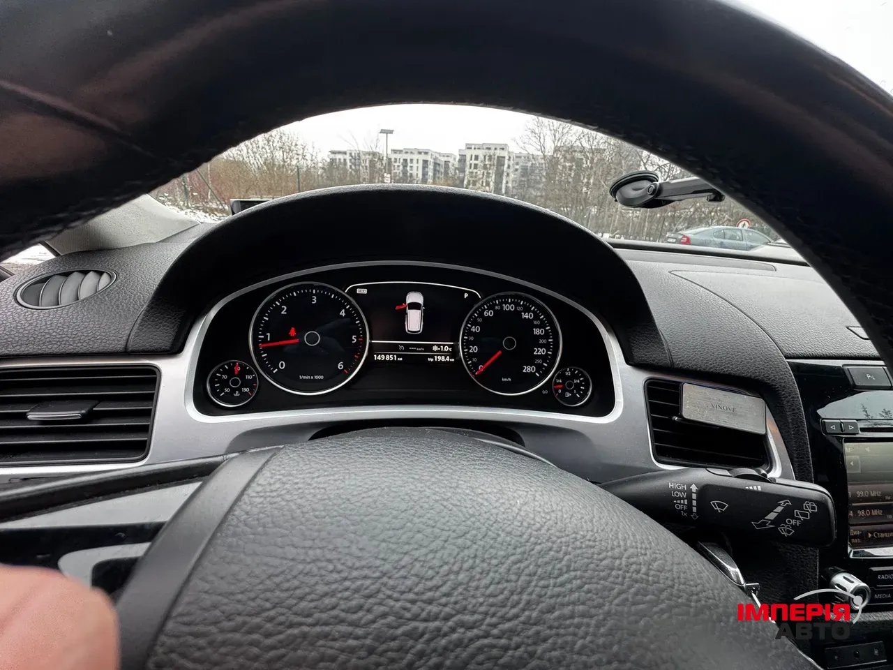 Volkswagen Touareg - фото 10