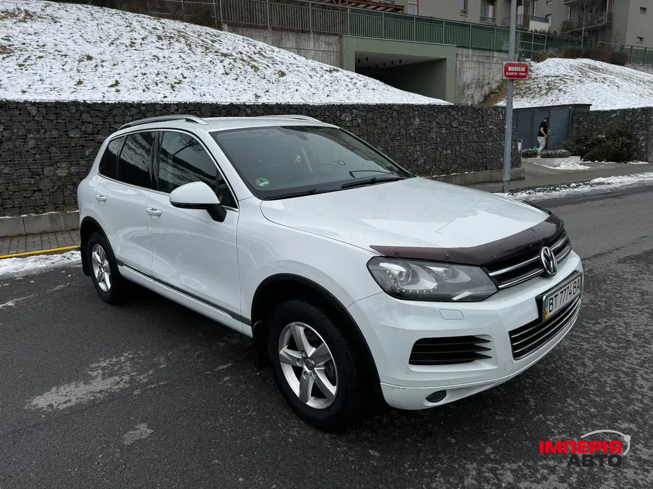 Volkswagen Touareg - фото 1