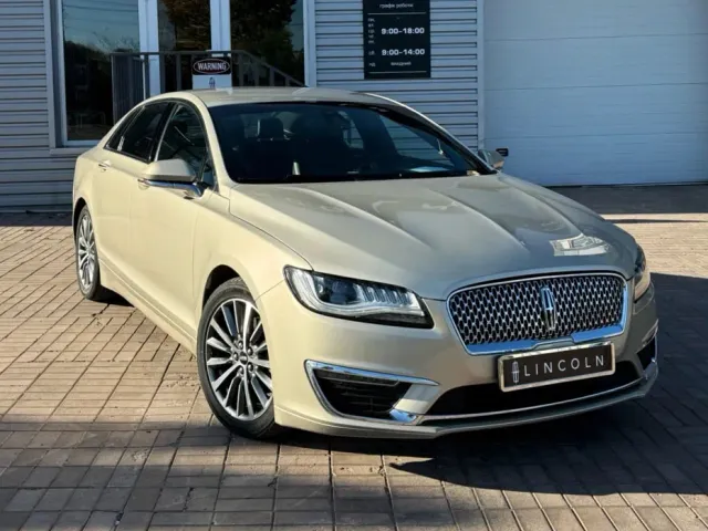 Lincoln MKZ - фото 1