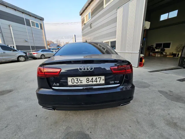 Audi A6 - фото 5