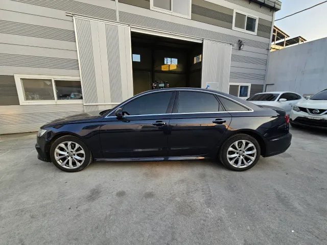 Audi A6 - фото 3