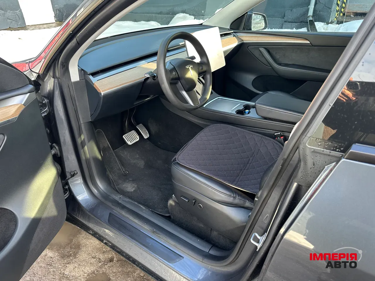 Tesla Model Y - фото 10