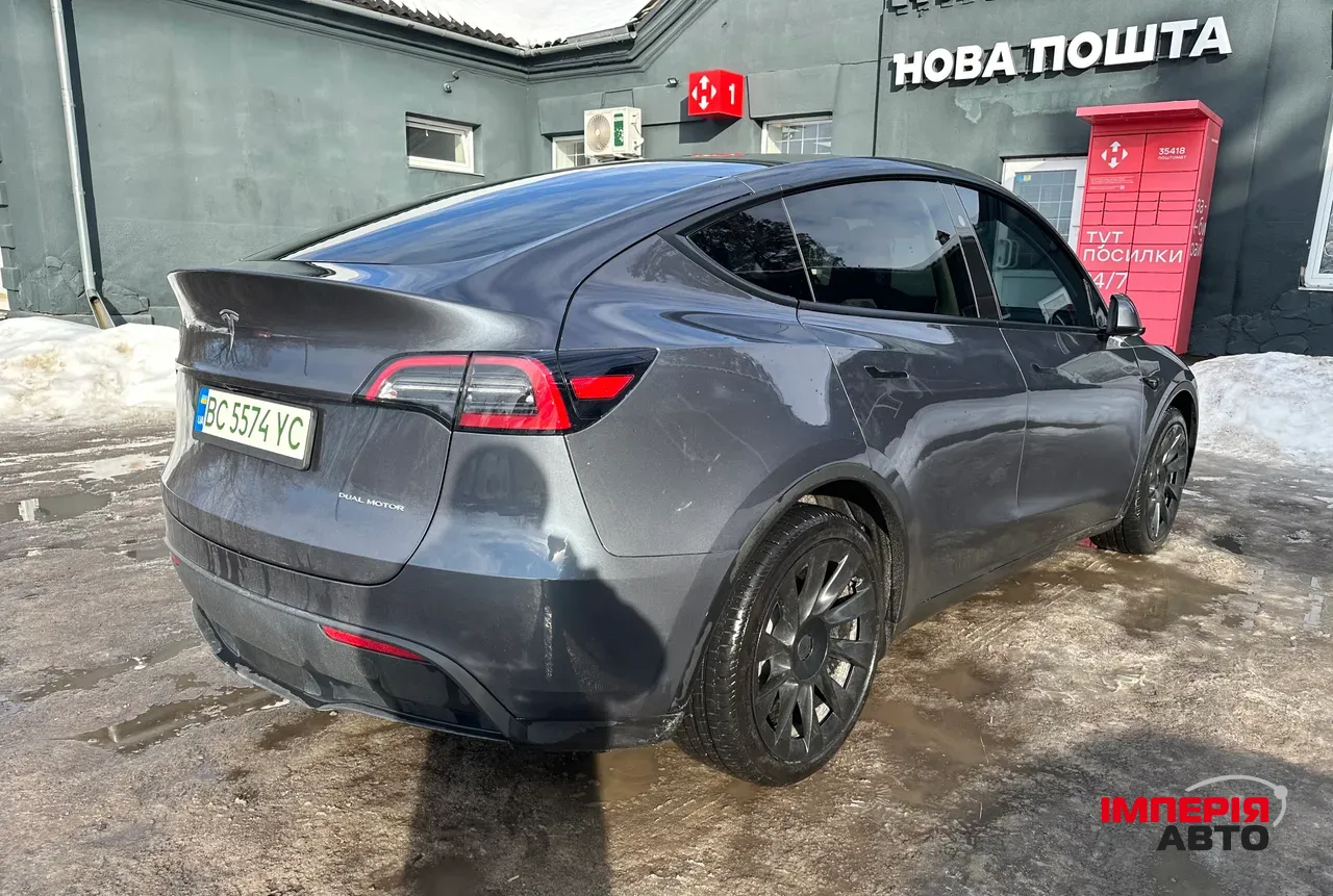 Tesla Model Y - фото 6