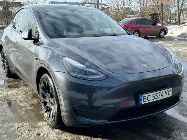 Tesla Model Y - фото 2