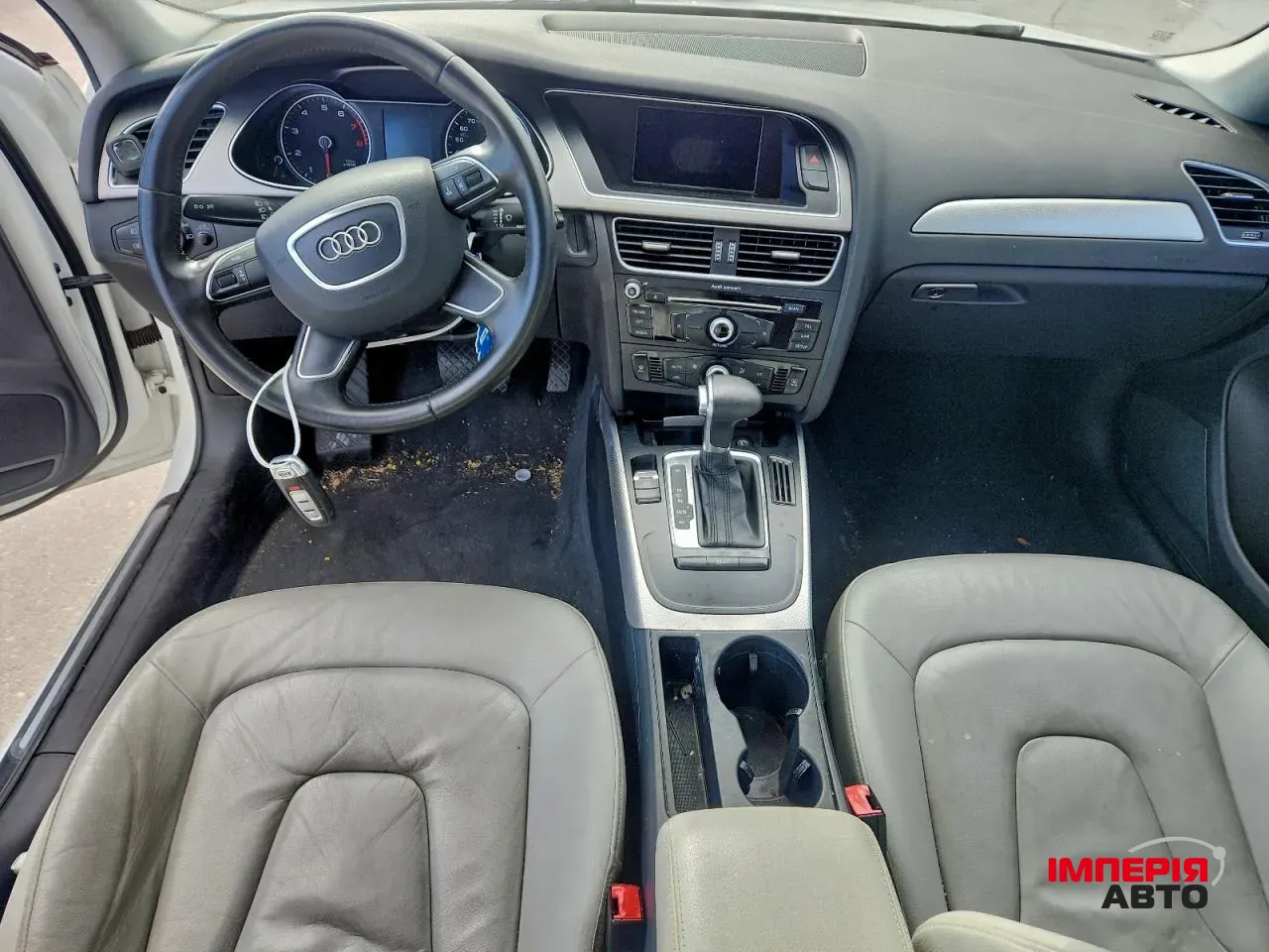 Audi A4 - фото 8