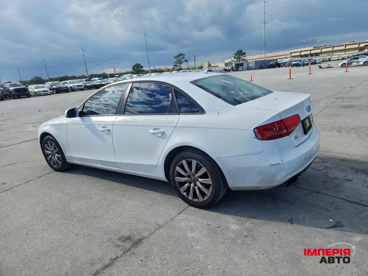 Audi A4 - фото 4