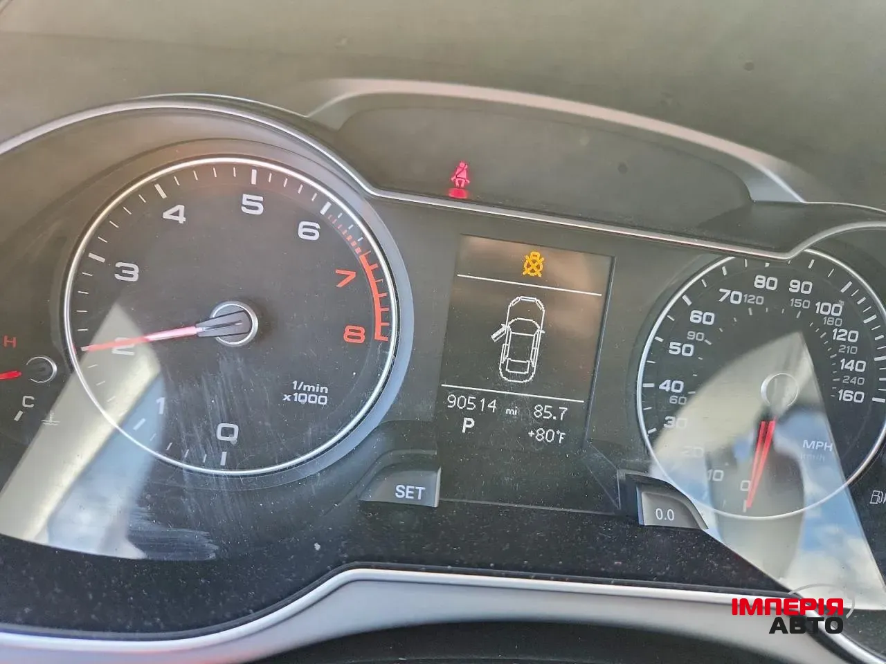 Audi A4 - фото 9