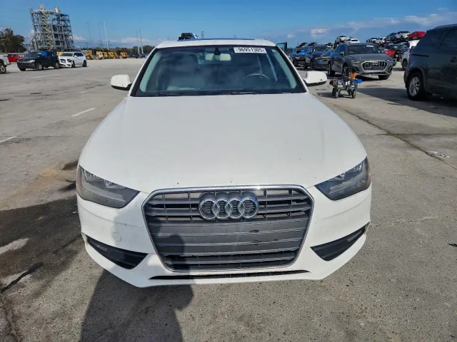 Audi A4 - фото 2