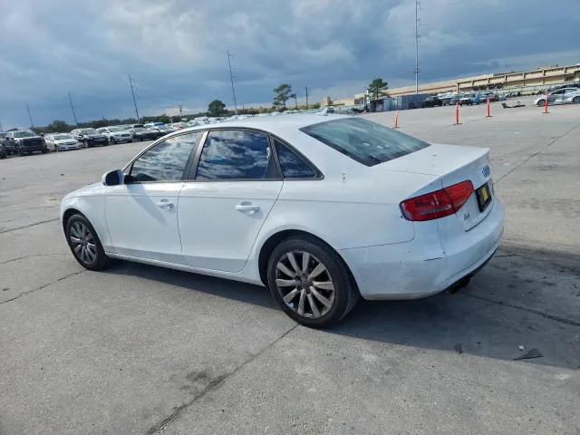 Audi A4 - фото 4
