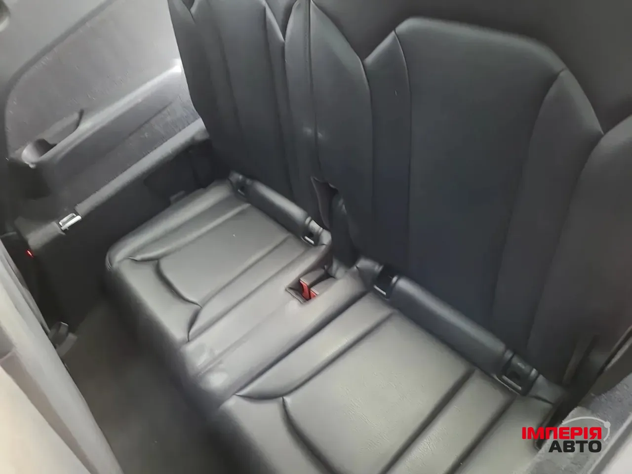 Audi Q7 - фото 11