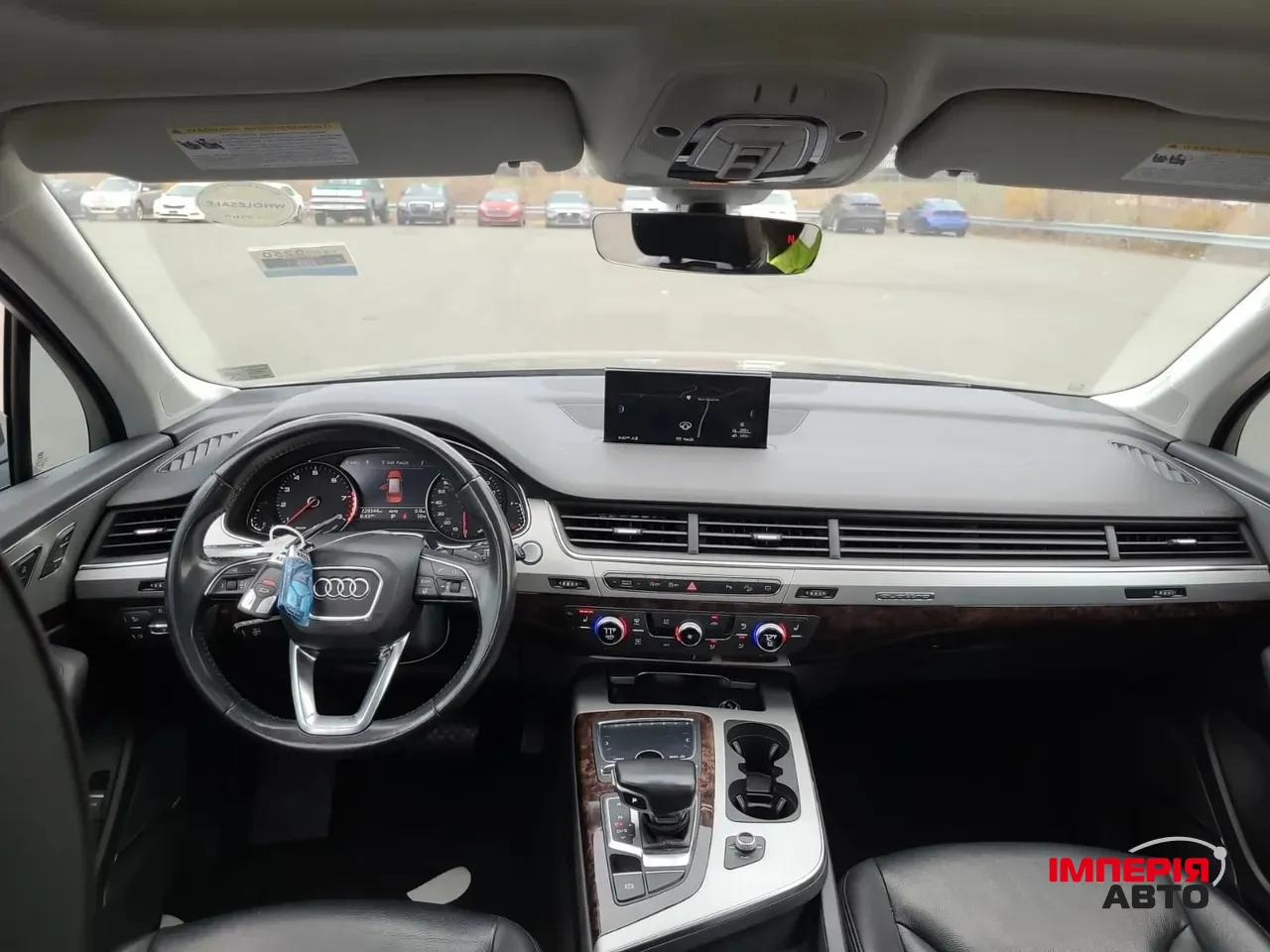 Audi Q7 - фото 8