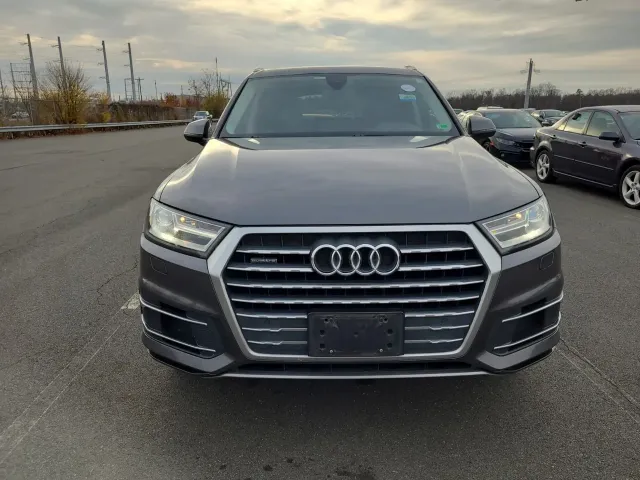 Audi Q7 - фото 2