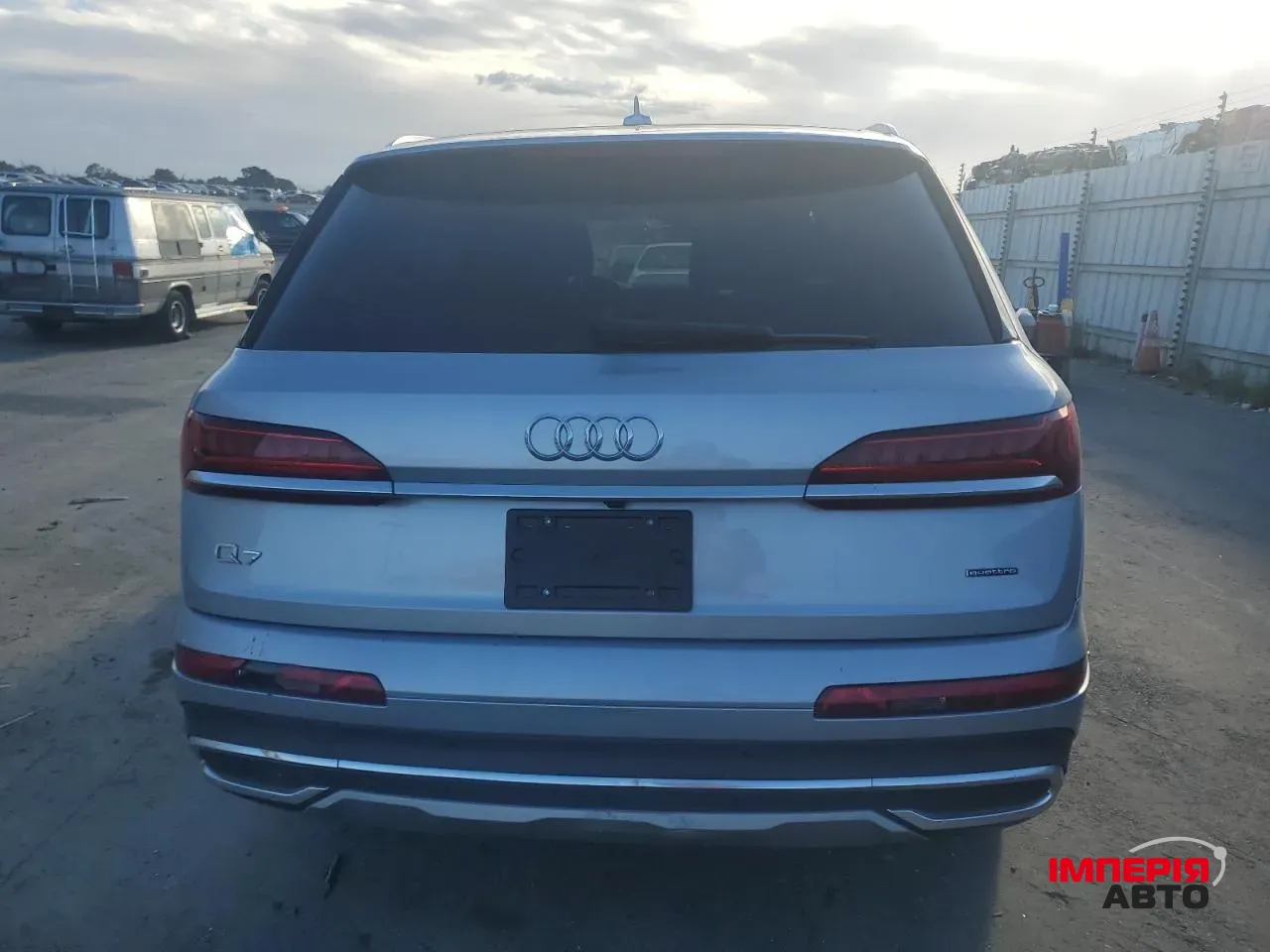 Audi Q7 - фото 6