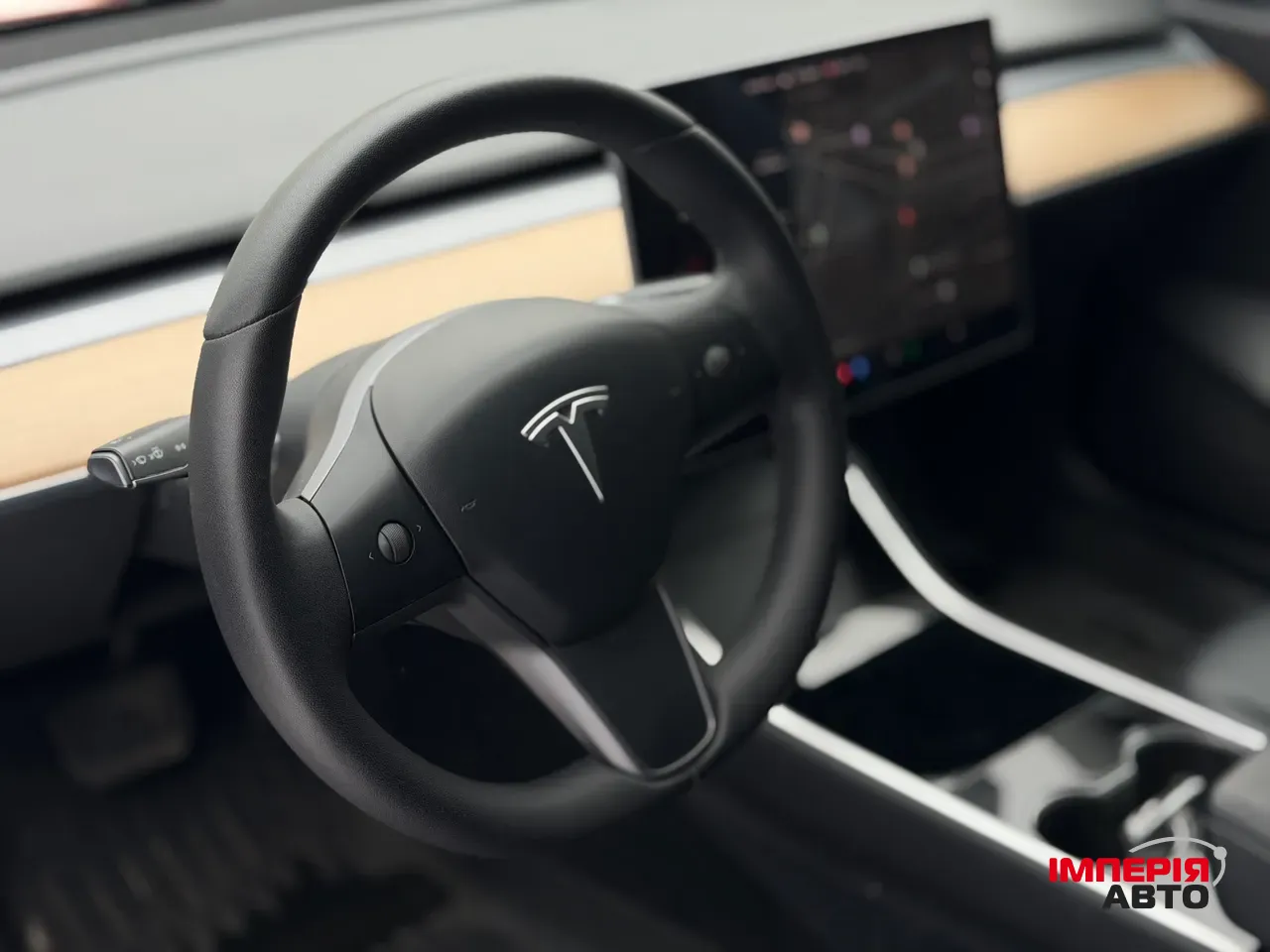 Tesla Model 3 - фото 8