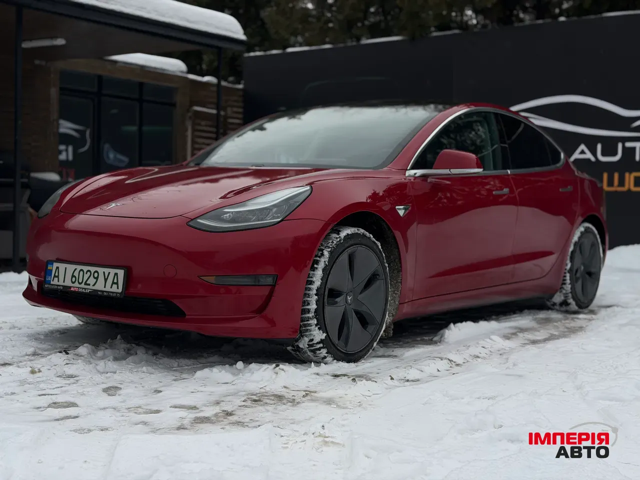 Tesla Model 3 - фото 1