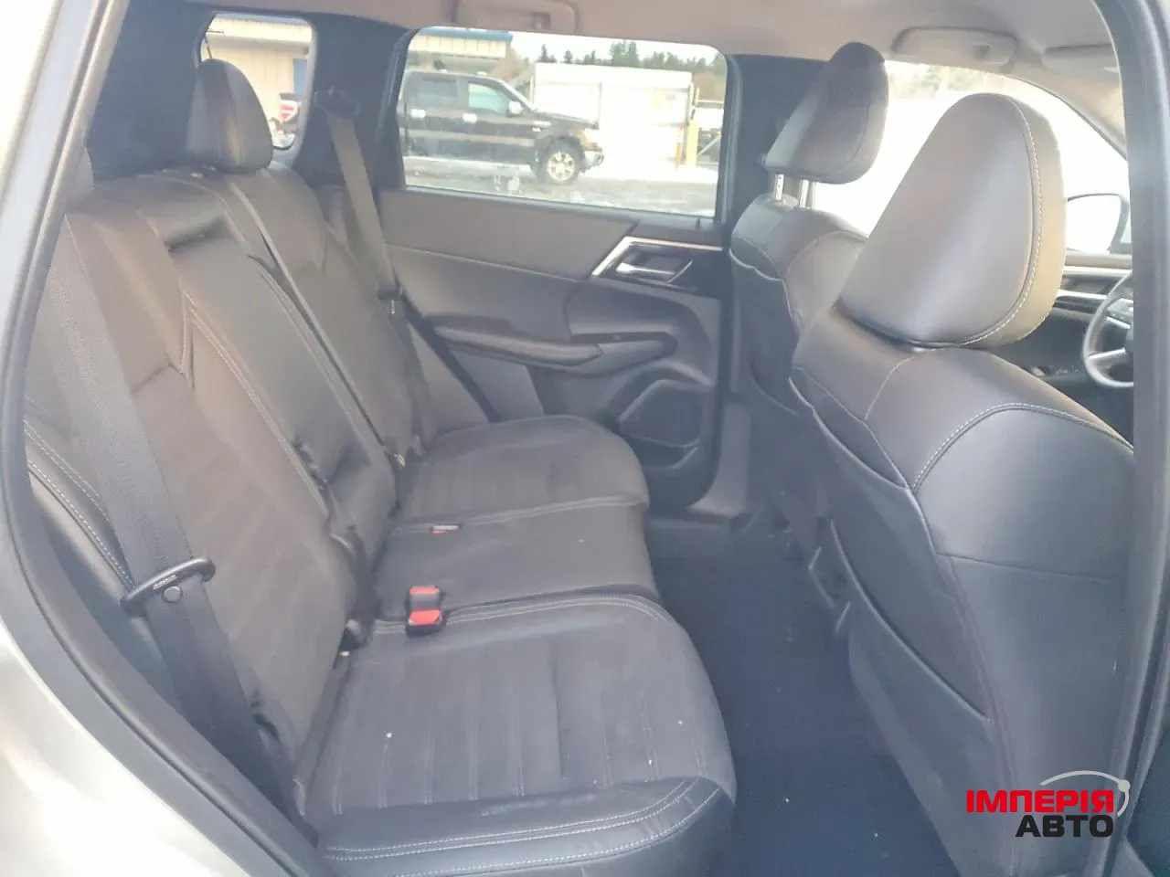 Mitsubishi Outlander - фото 10