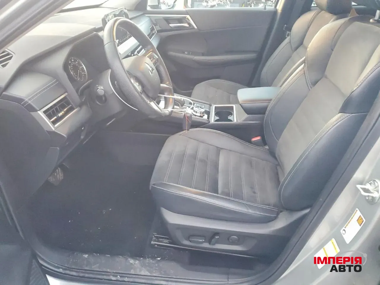 Mitsubishi Outlander - фото 7