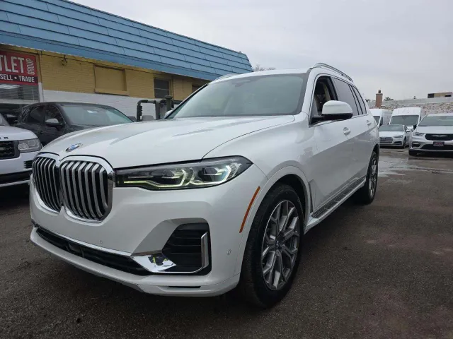 BMW X7 - фото 1