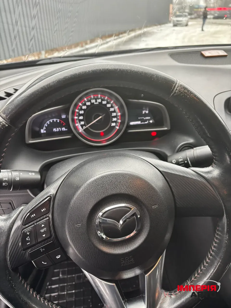 Mazda 3 - фото 8