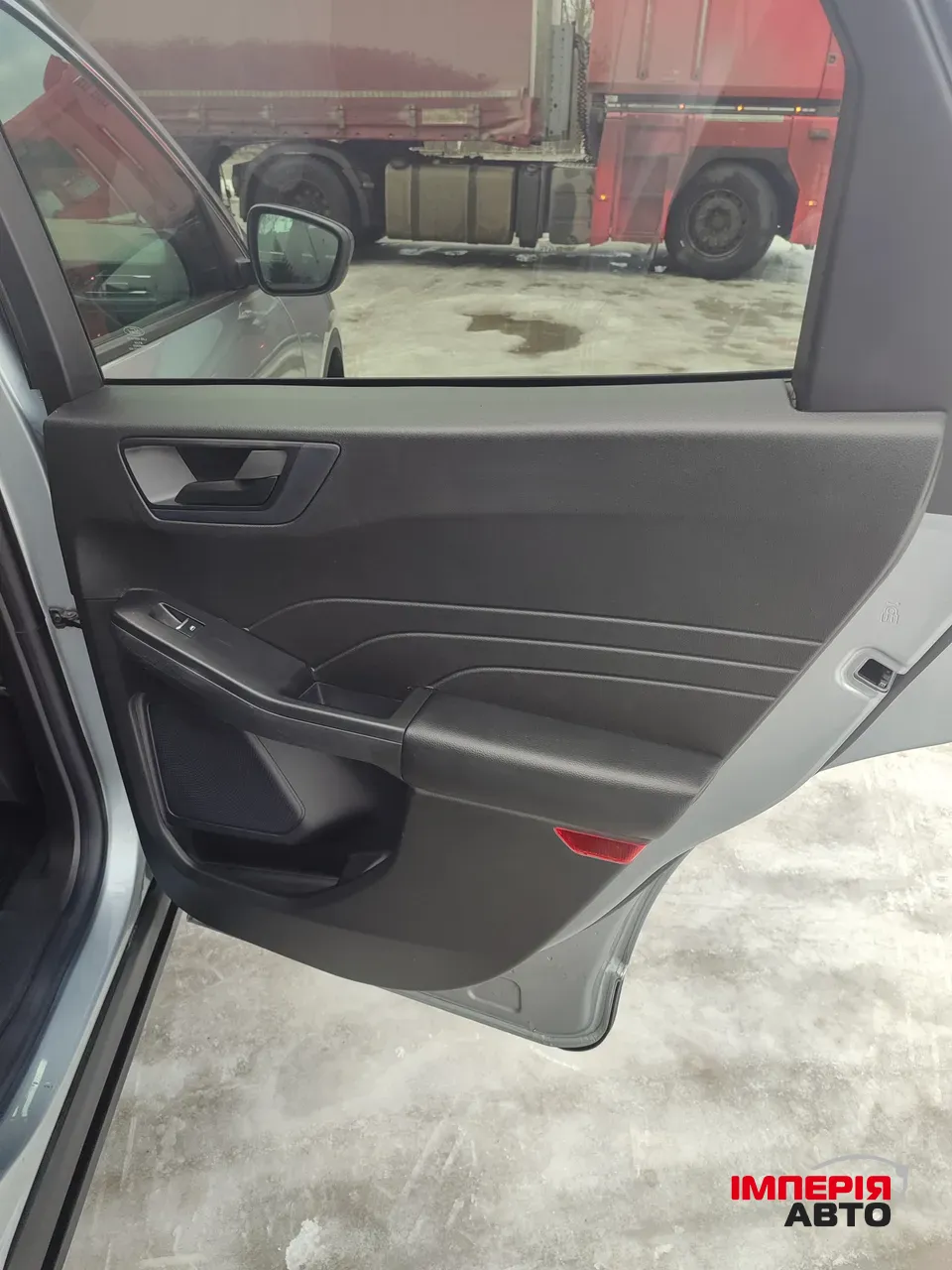 Ford Escape - фото 21