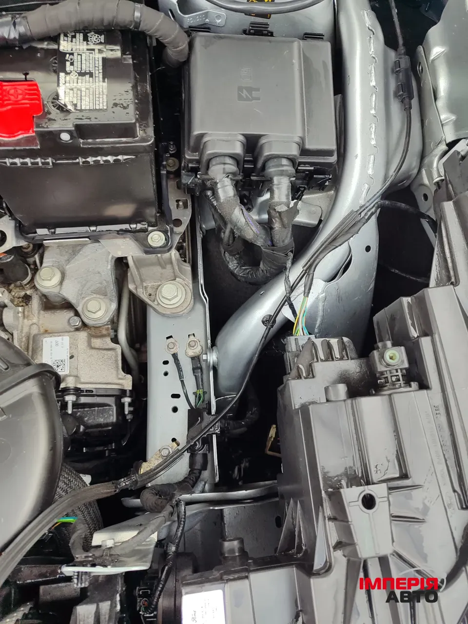 Ford Escape - фото 30