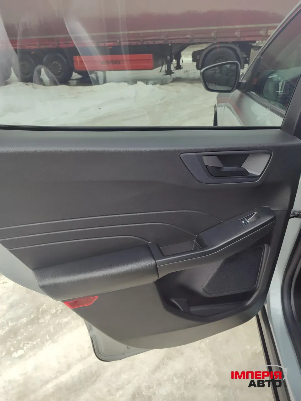 Ford Escape - фото 24