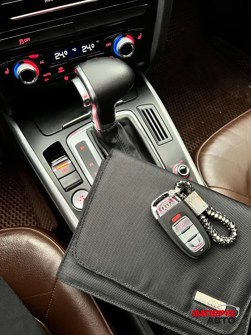 Audi A4 - фото 23