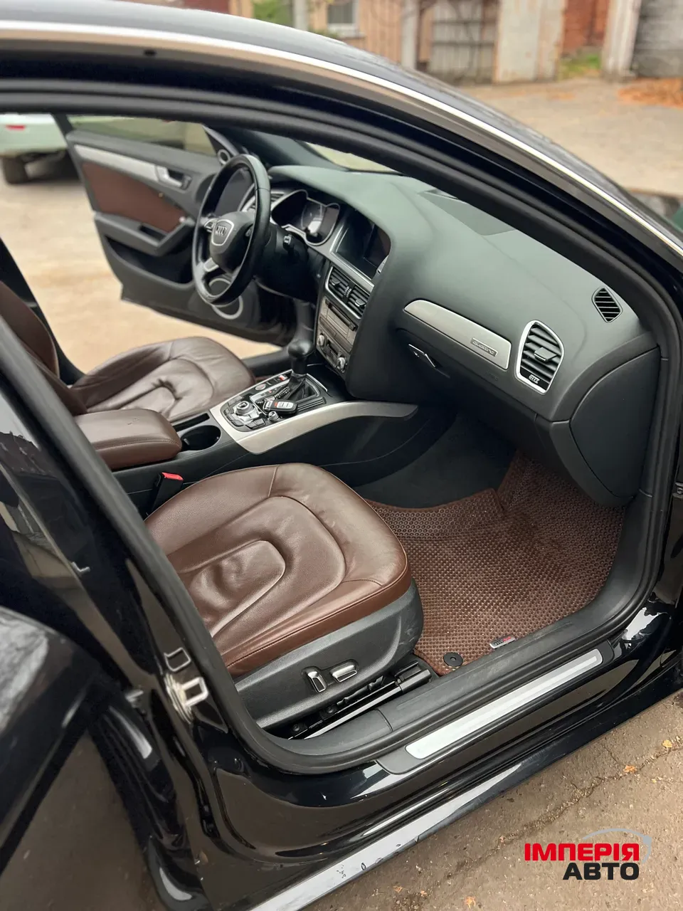 Audi A4 - фото 32