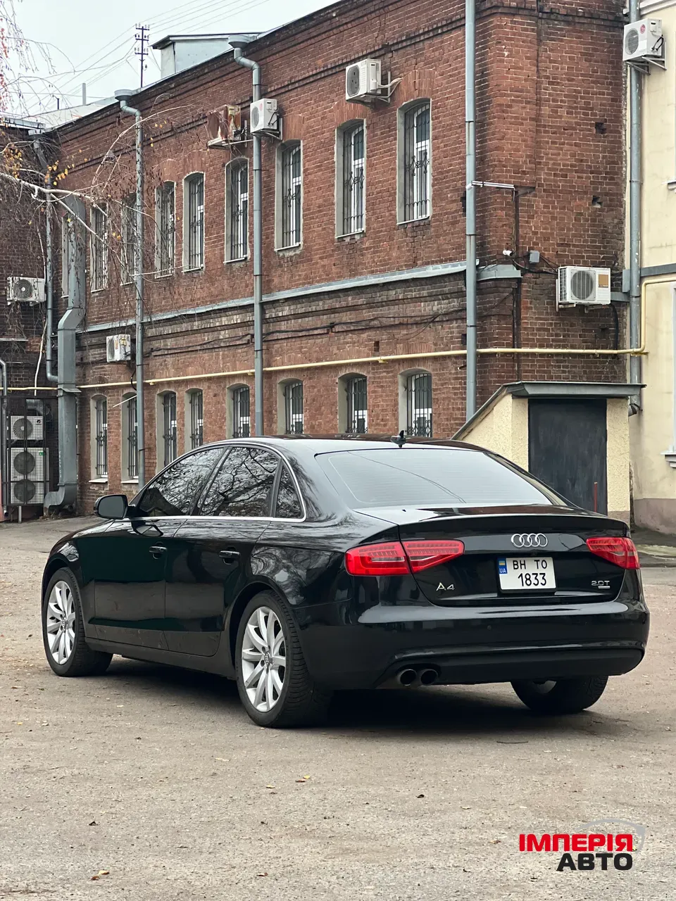 Audi A4 - фото 5