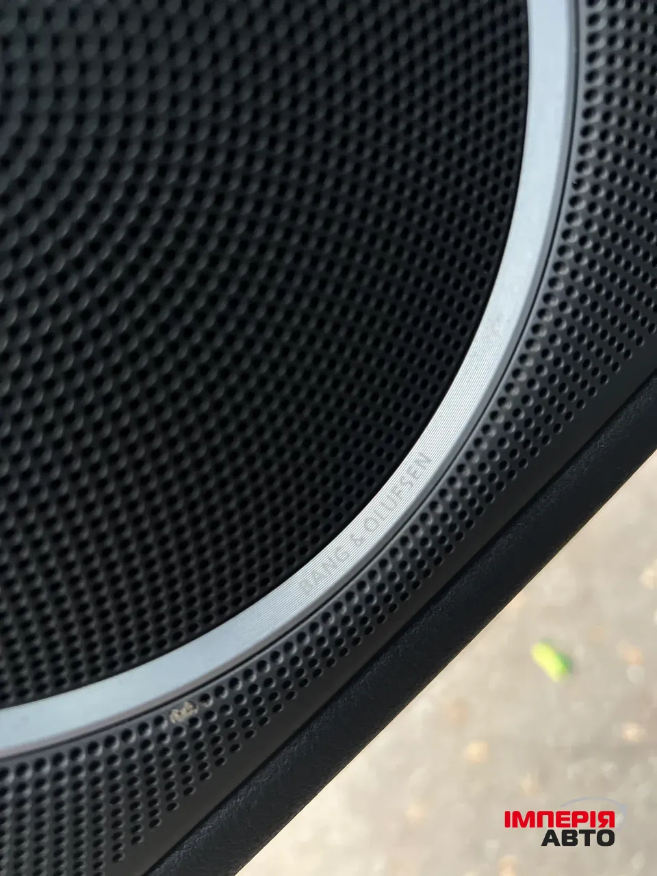 Audi A4 - фото 29