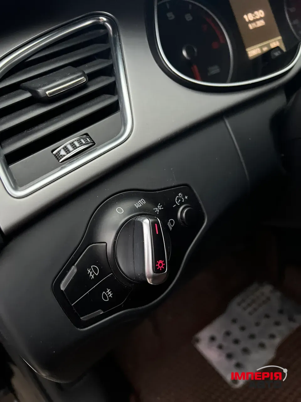 Audi A4 - фото 28