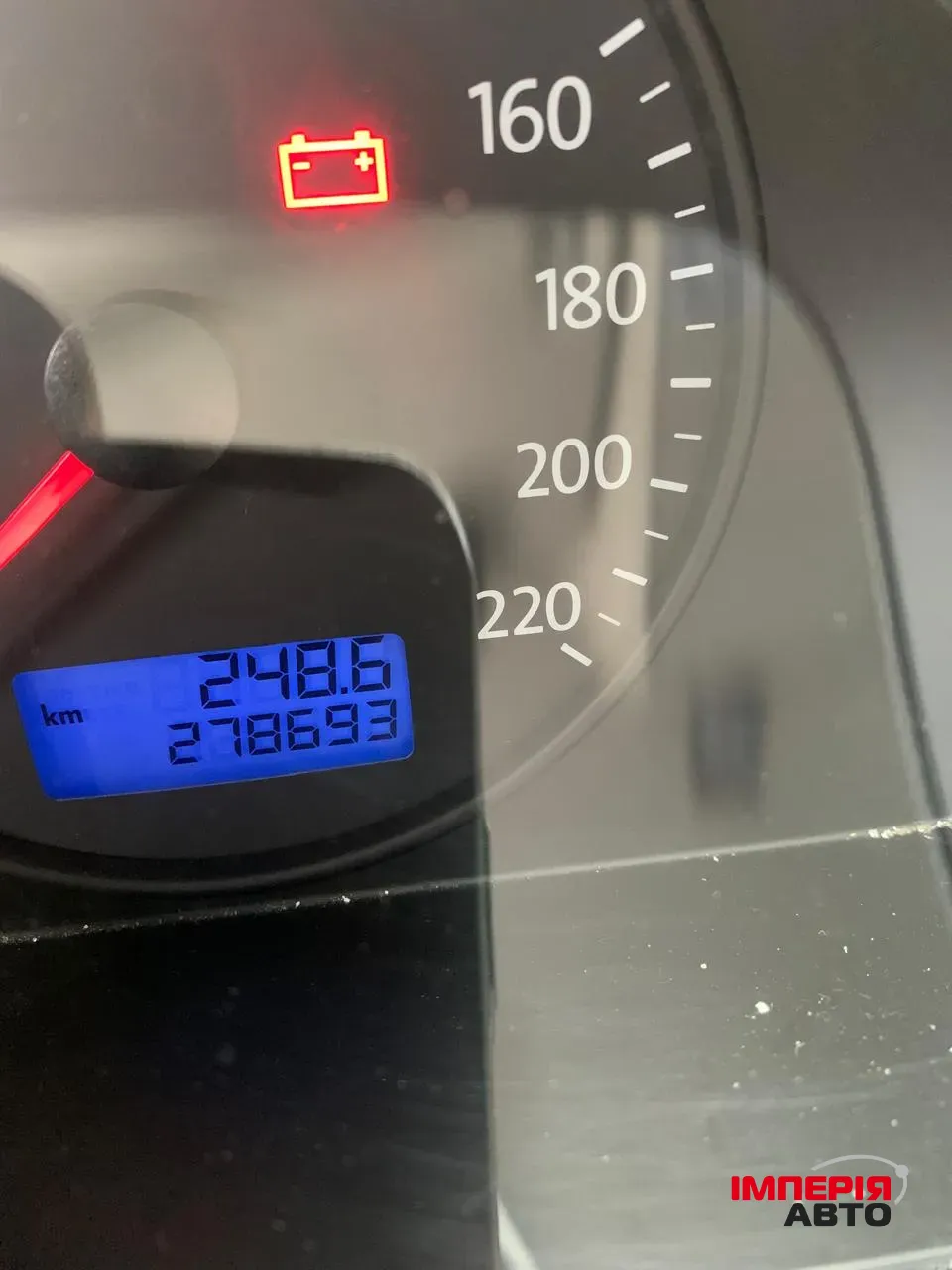 Volkswagen Multivan - фото 13