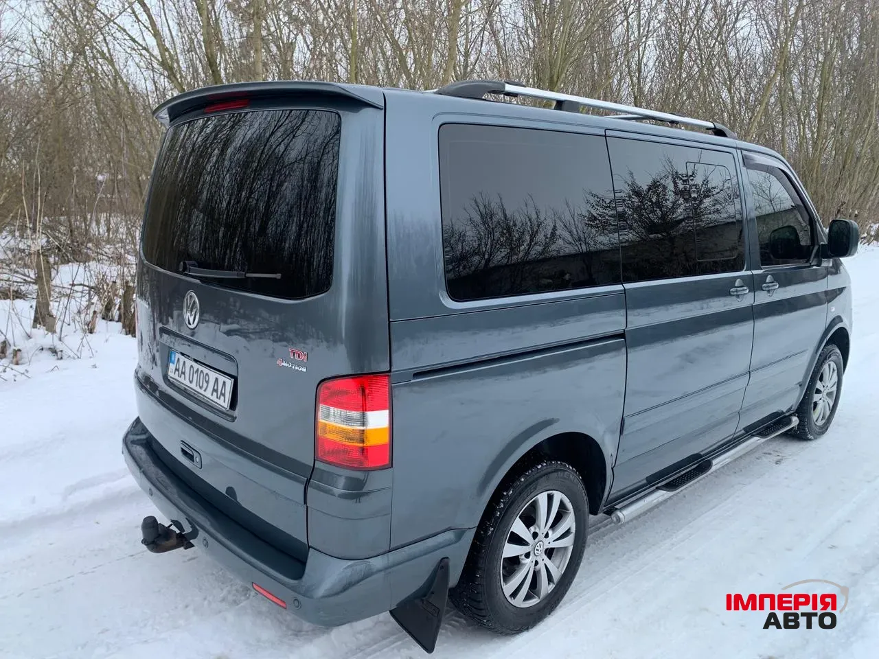 Volkswagen Multivan - фото 4