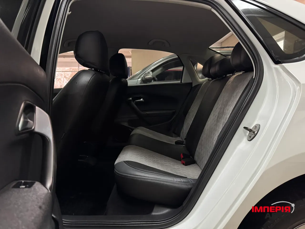 Volkswagen Polo - фото 6