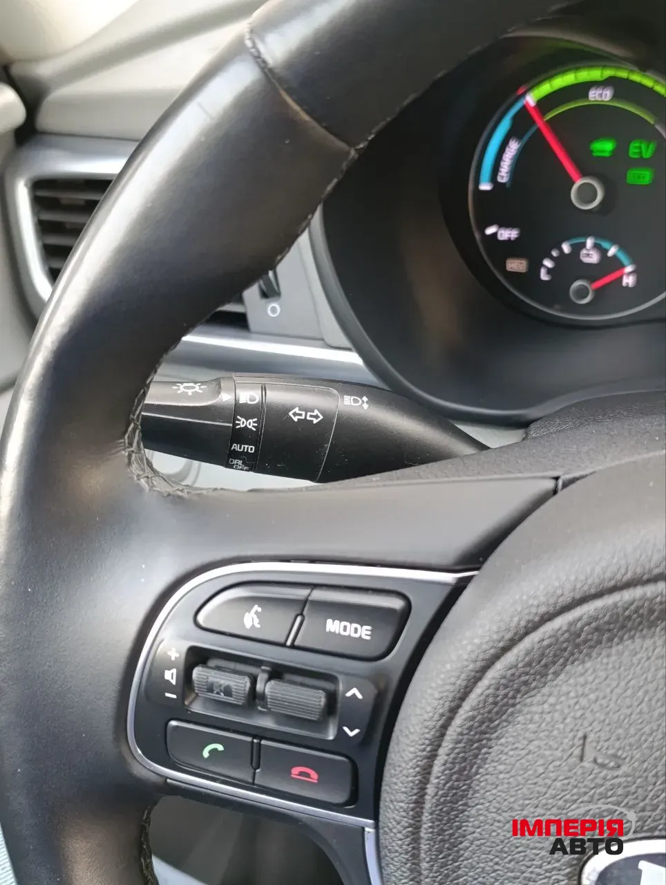 Kia Optima - фото 5