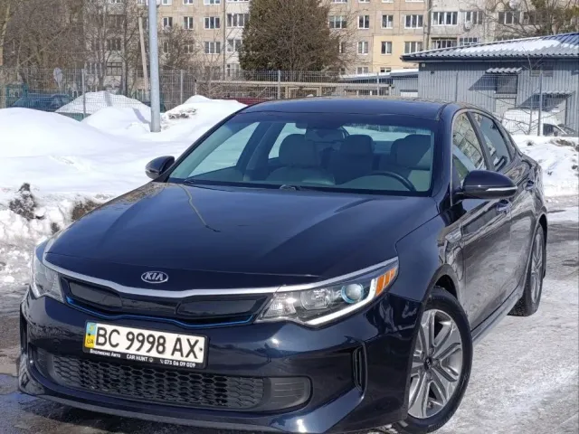 Kia Optima - фото 1