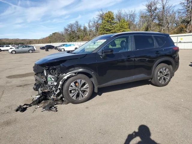 Nissan Rogue - фото 1