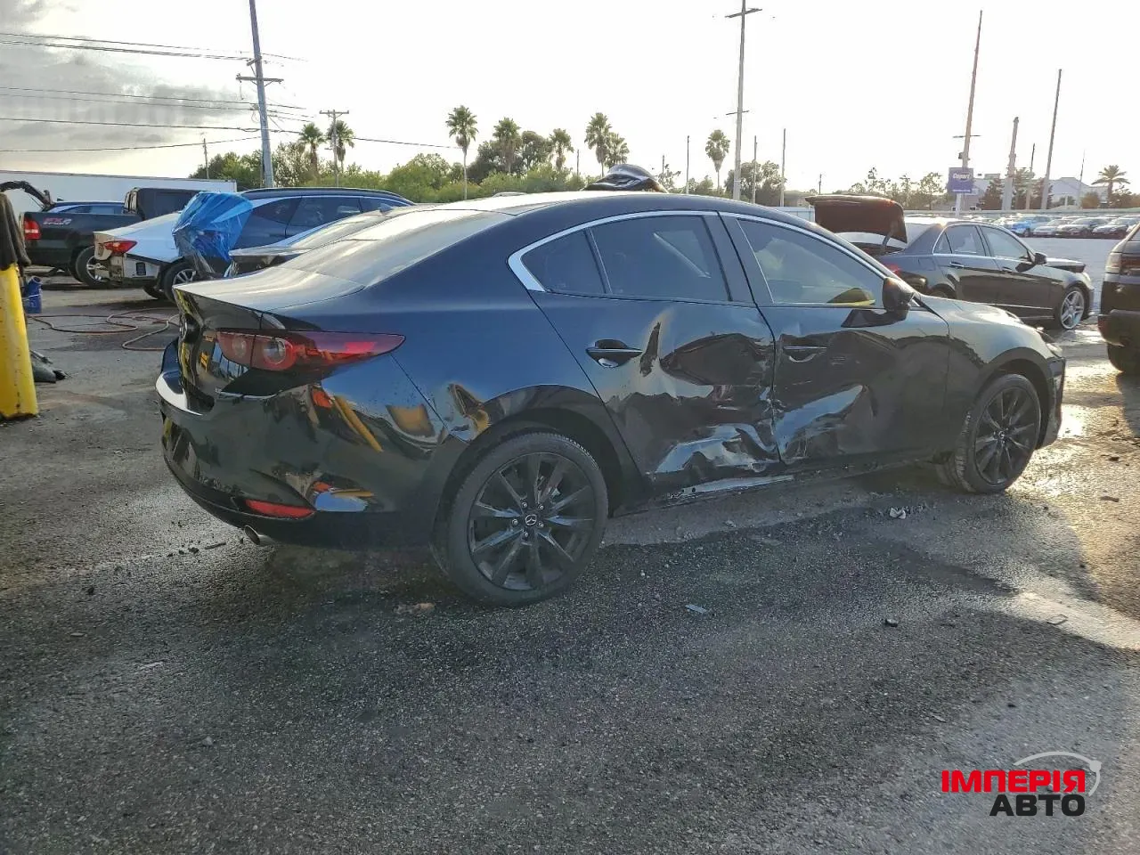 Mazda 3 - фото 3