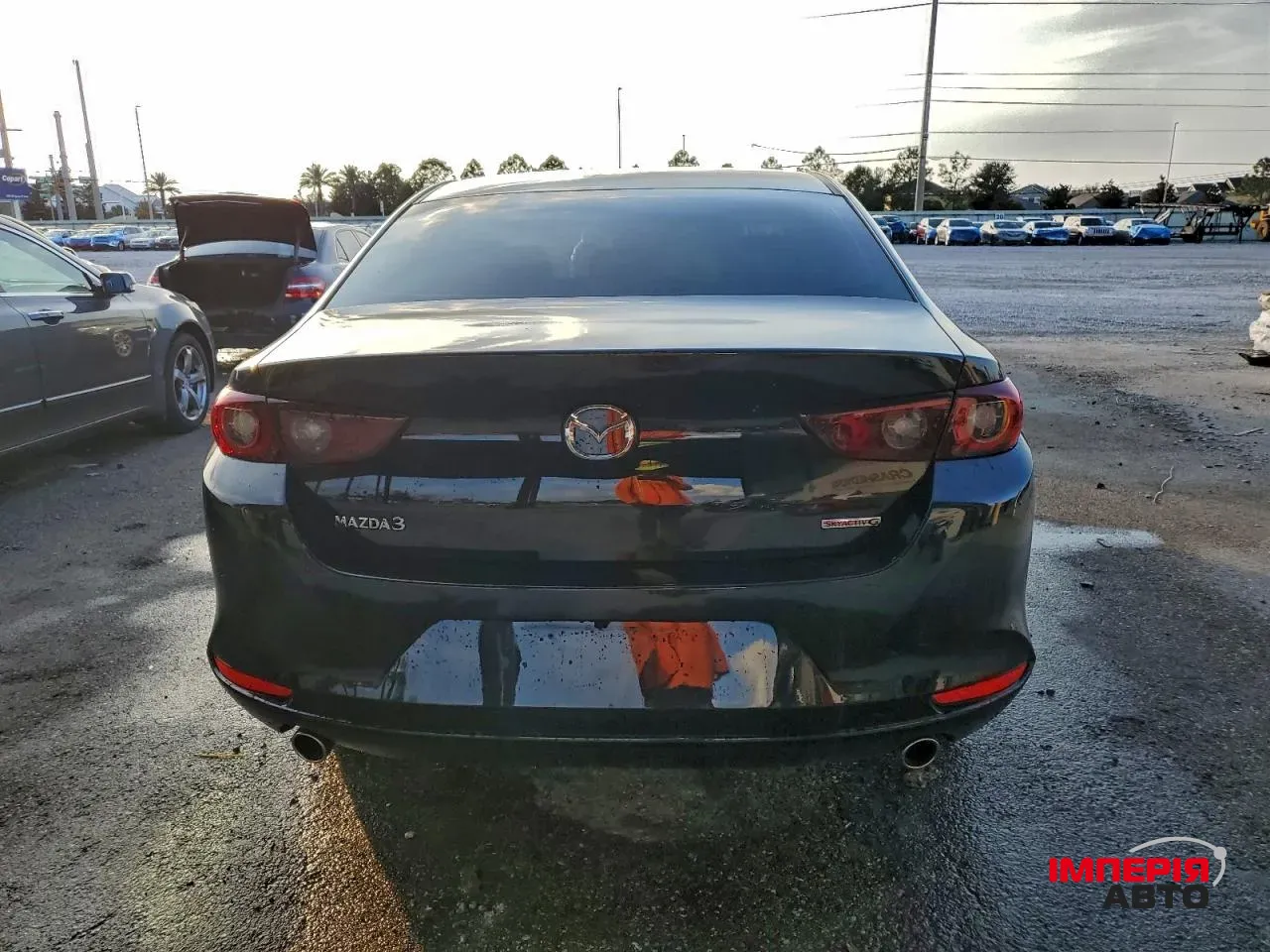 Mazda 3 - фото 6