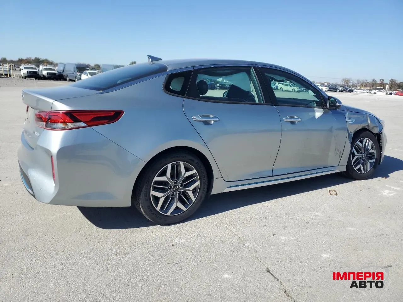 Kia Optima - фото 3